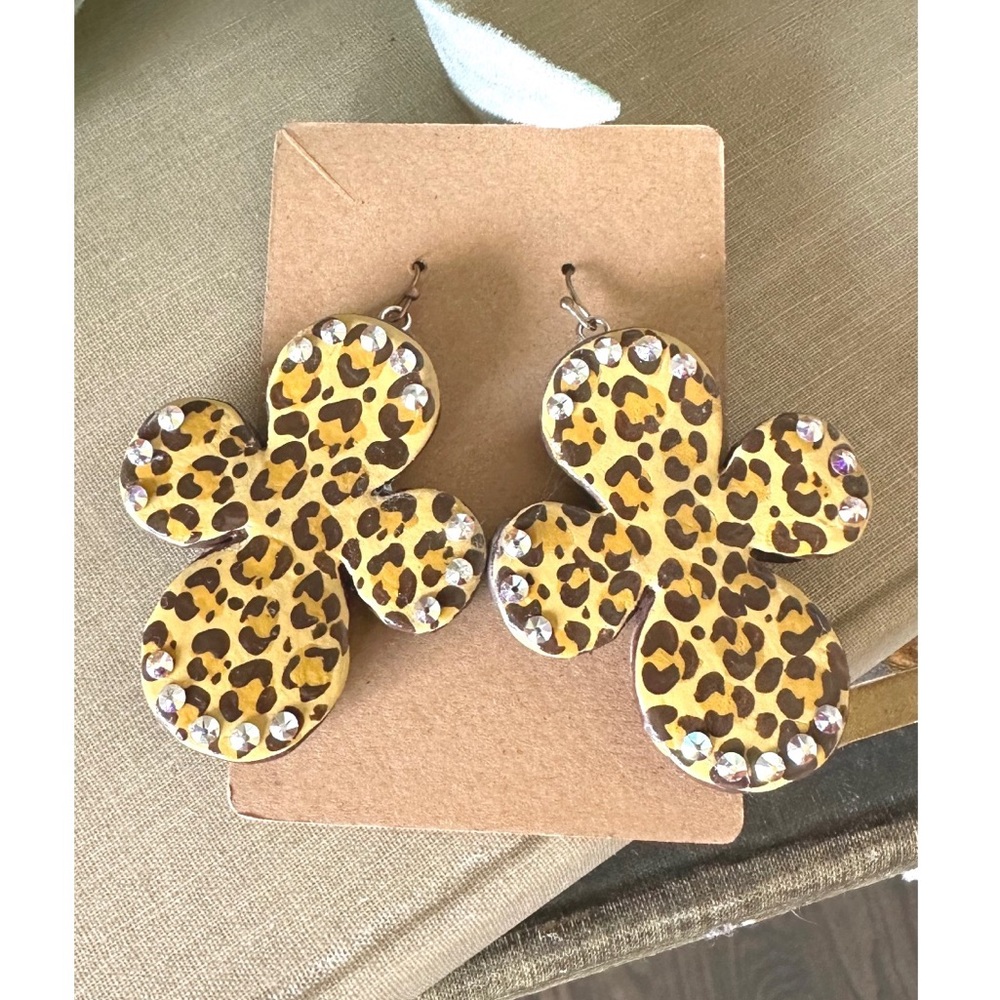 Sookie Sookie boutique leopard print cross and rhinestone earrings